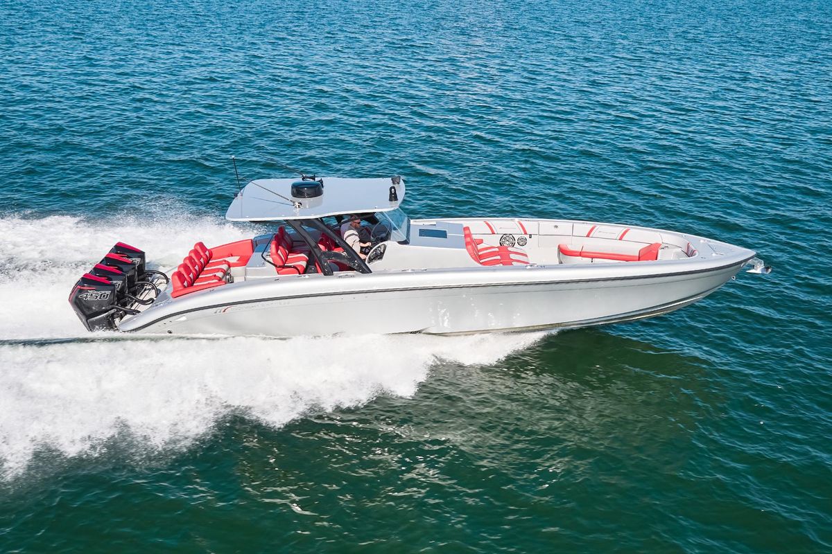 2017 Midnight Express 43 