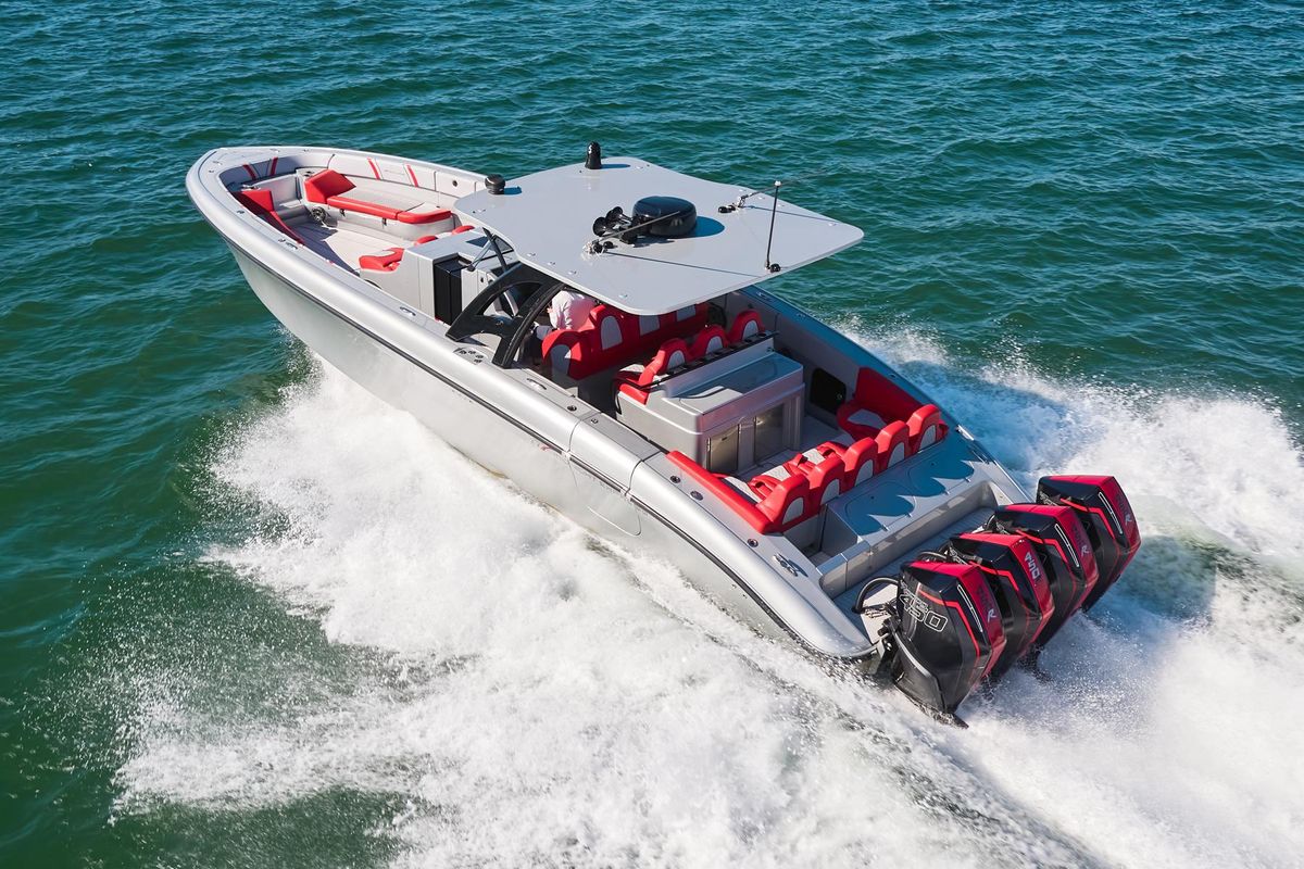 2017 Midnight Express 43 