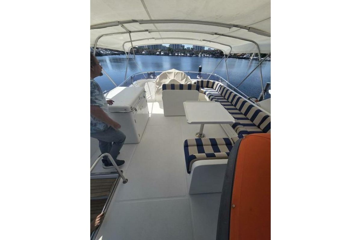 2009 Grand Harbour 66 