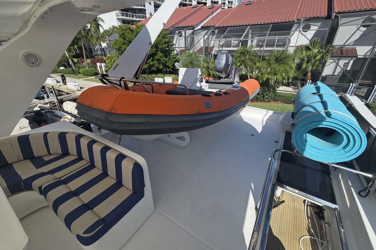 2009 Grand Harbour 66 