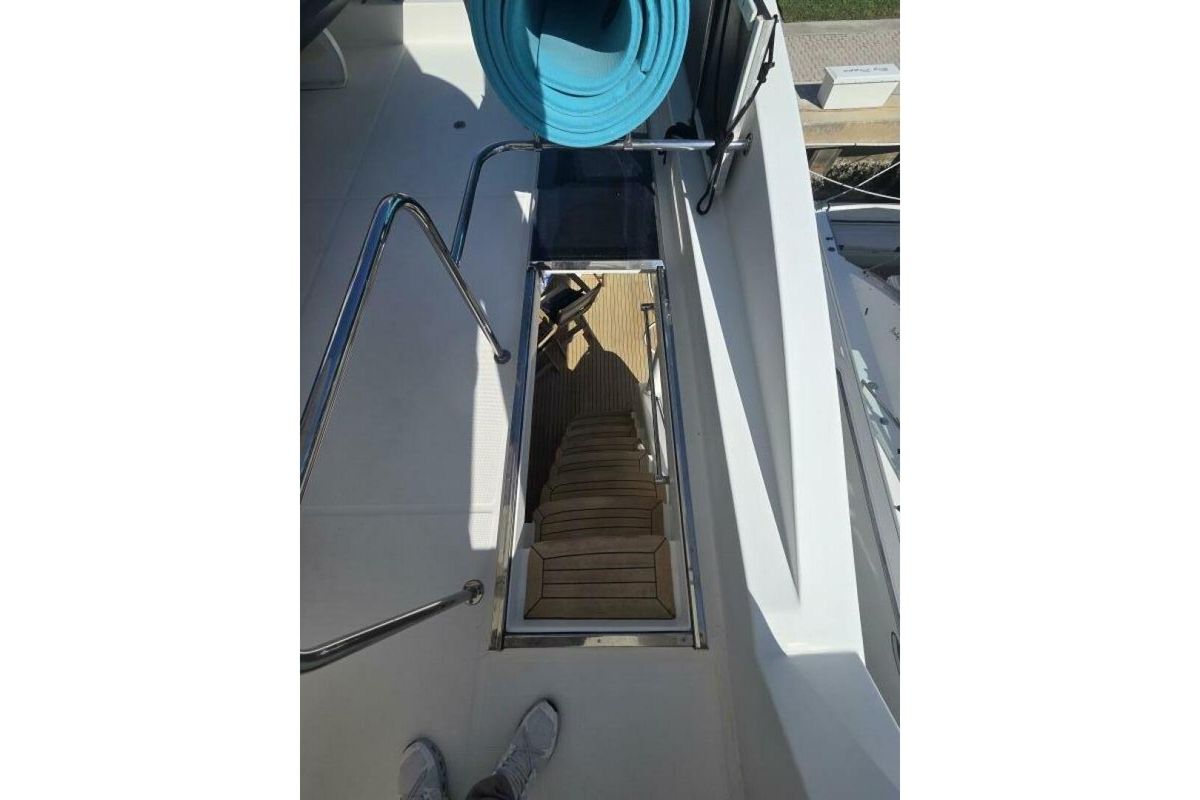 2009 Grand Harbour 66 