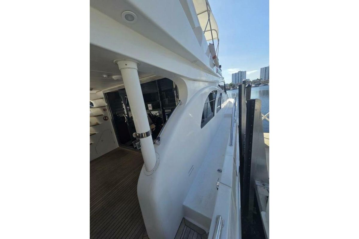 2009 Grand Harbour 66 