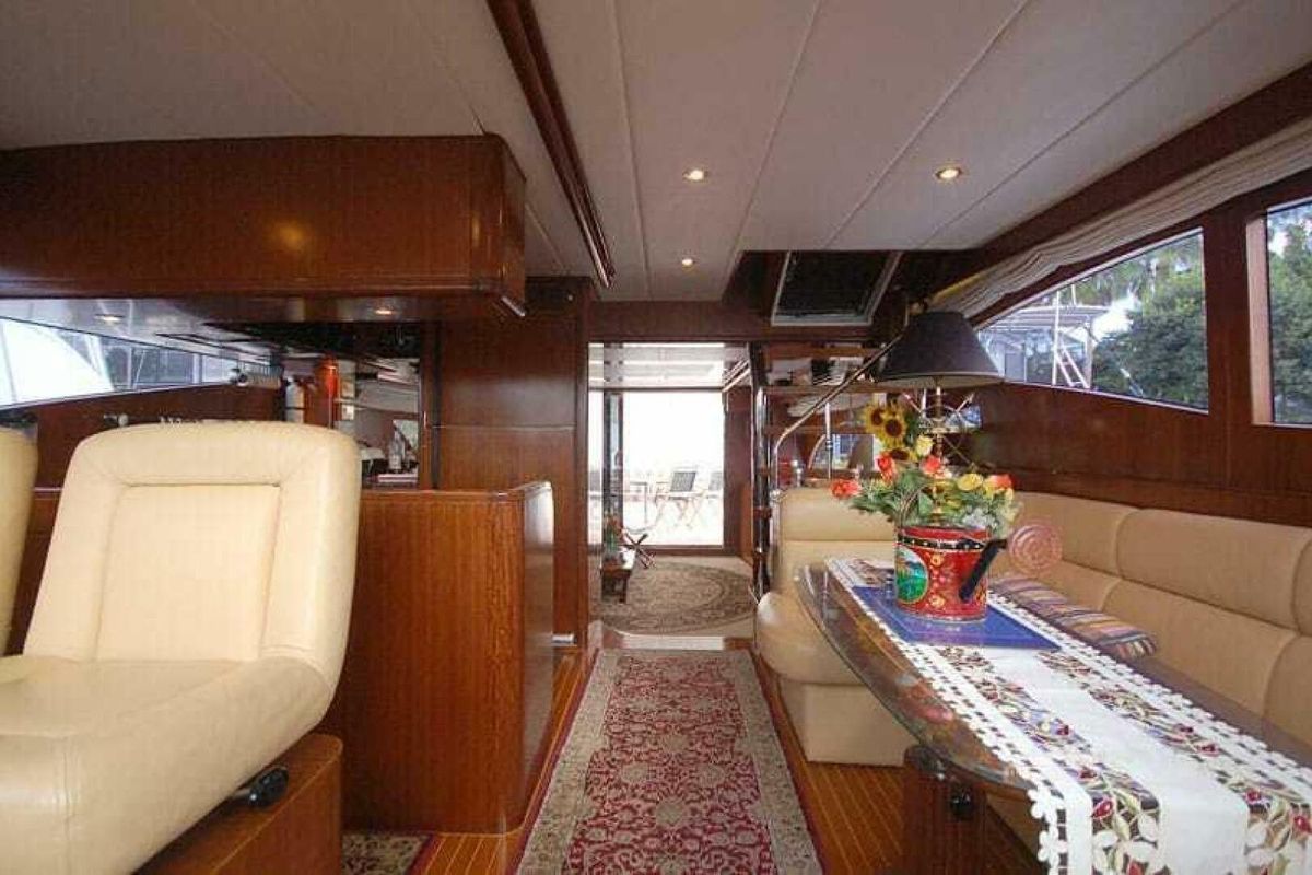 2009 Grand Harbour 66 