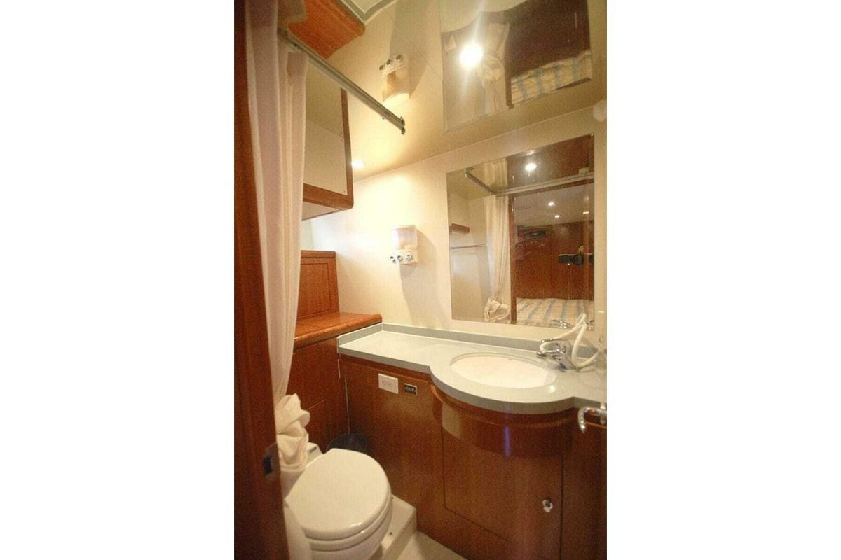 2009 Grand Harbour 66 