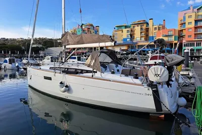 2017 Jeanneau Sun Odyssey 349