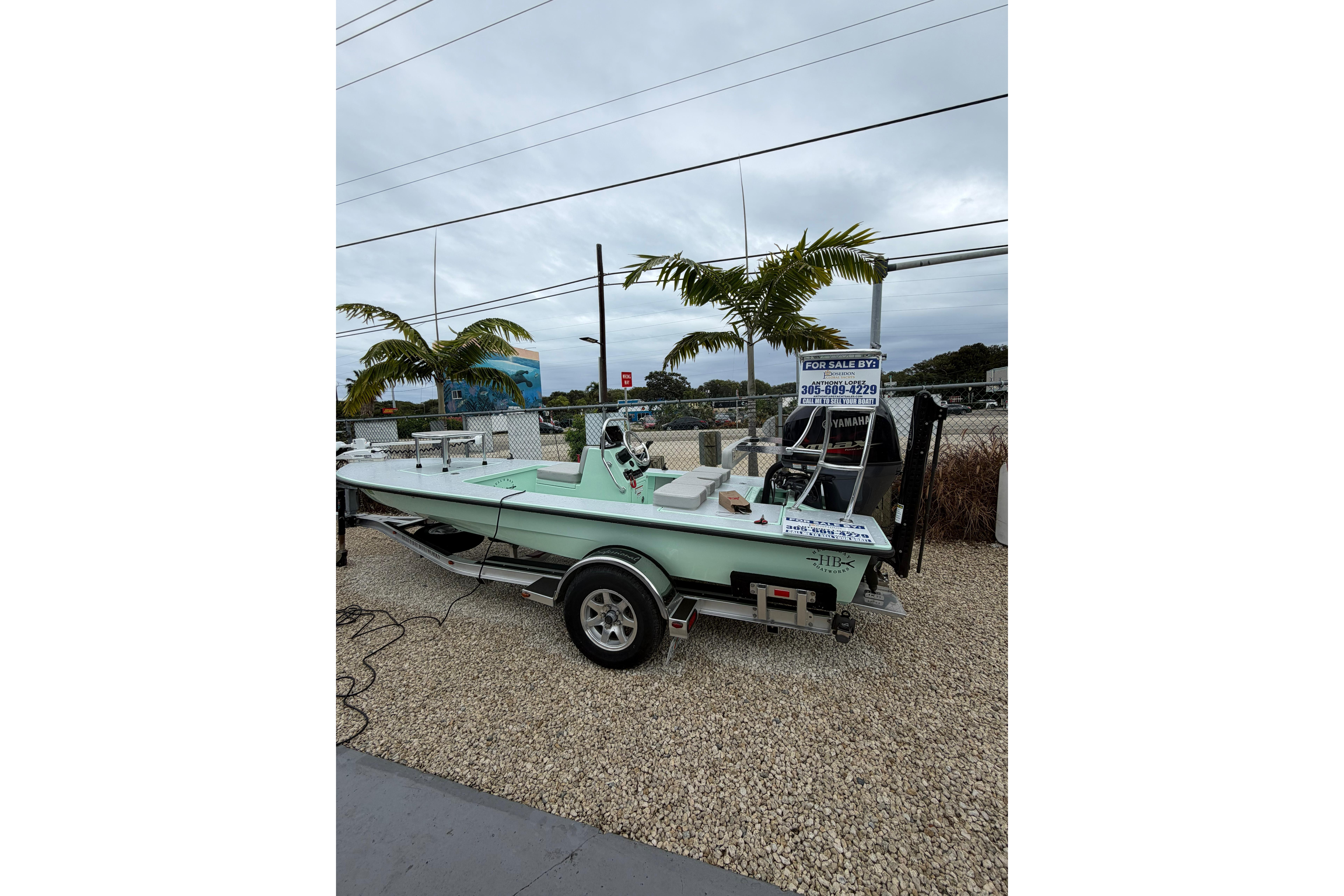 Hell's Bay Professional