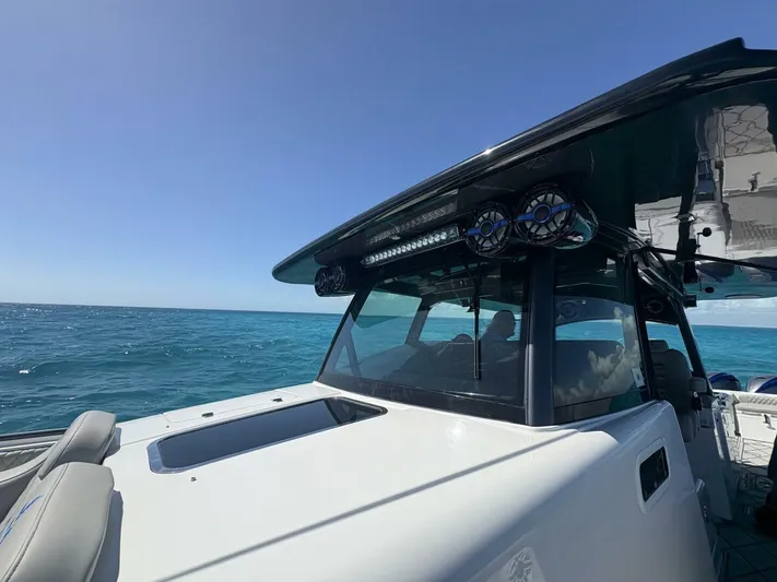 Eg Vodka Yacht Photos Pics 2020 Hcb 53 Sueños - Image 28