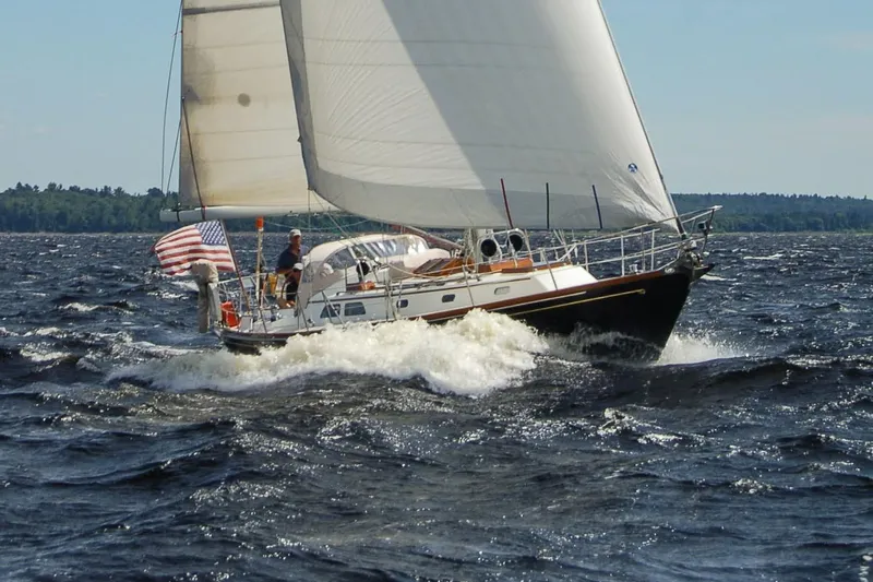 Golden Eye Yacht Photos Pics 