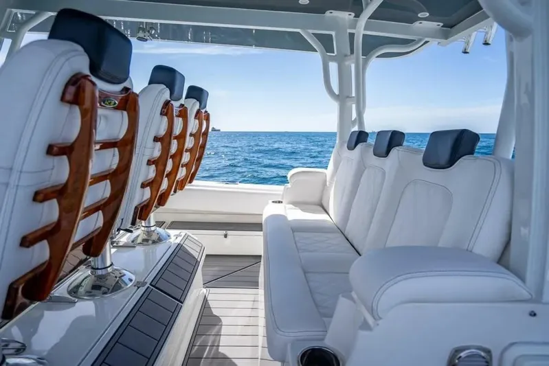 Dream Chaser Yacht Photos Pics 2019 Hcb 53 Sueños - Image 16