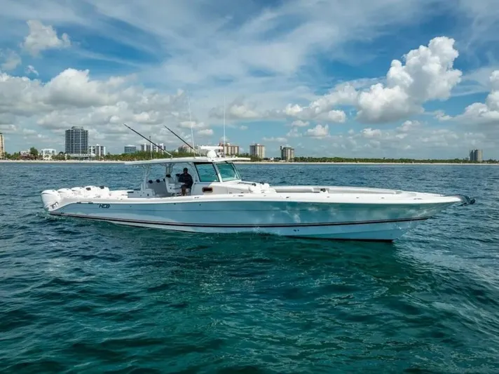 Dream Chaser Yacht Photos Pics 2019 Hcb 53 Sueños - Image 8