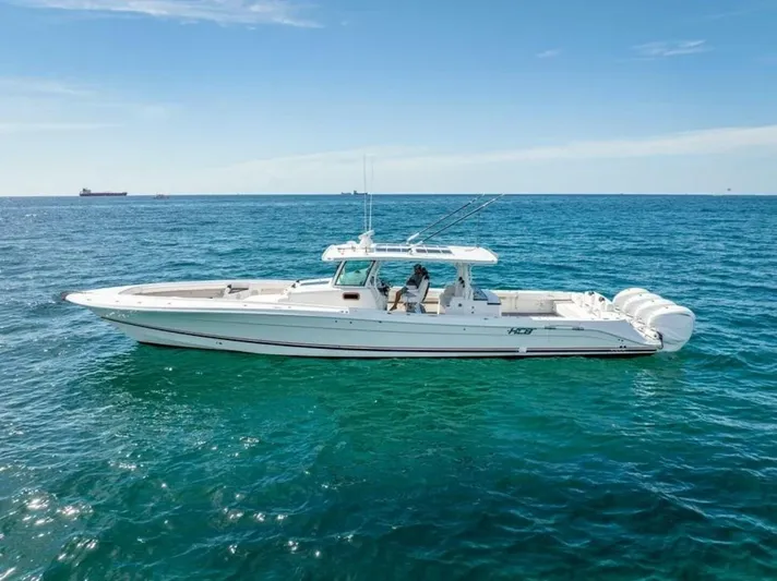 Dream Chaser Yacht Photos Pics 2019 Hcb 53 Sueños - Image 7