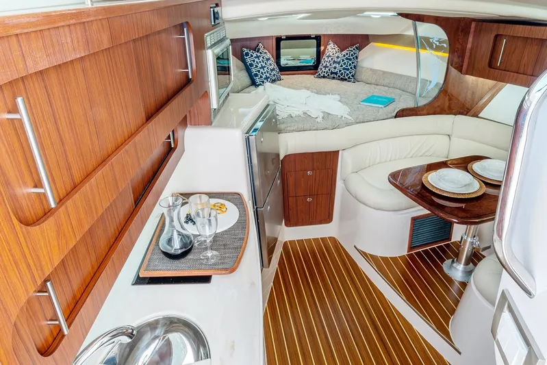  Yacht Photos Pics Manufacturer Provided Image