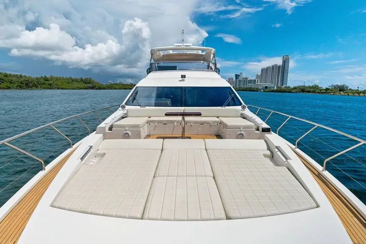 Deep Blue Yacht Photos Pics 2018 Azimut Flybridge - Image 35