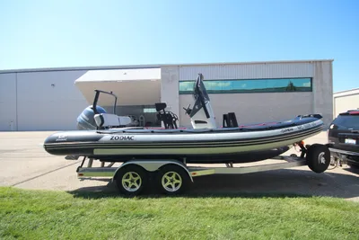 Zodiac Open 7 NEO w/ Trailer