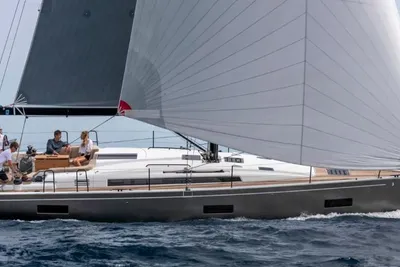 Beneteau First 44