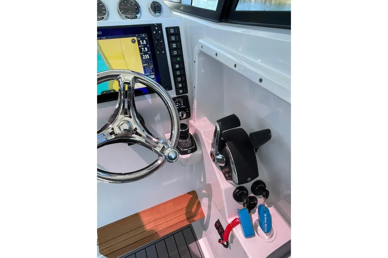  Yacht Photos Pics US Delivery Photo - May 2025