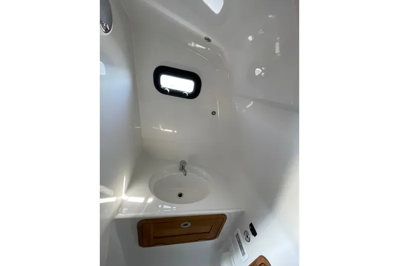  Yacht Photos Pics US Delivery Photo - May 2025