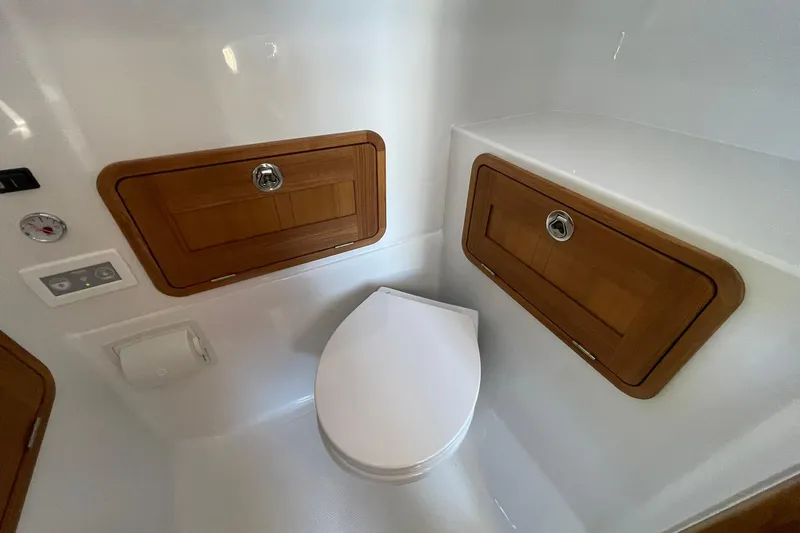  Yacht Photos Pics US Delivery Photo - May 2025