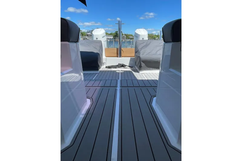  Yacht Photos Pics US Delivery Photo - May 2025