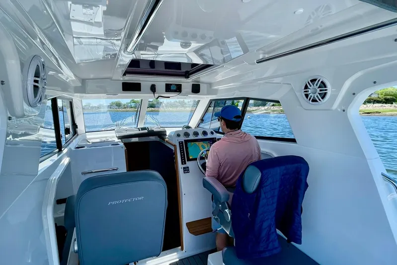  Yacht Photos Pics US Delivery Photo - May 2025