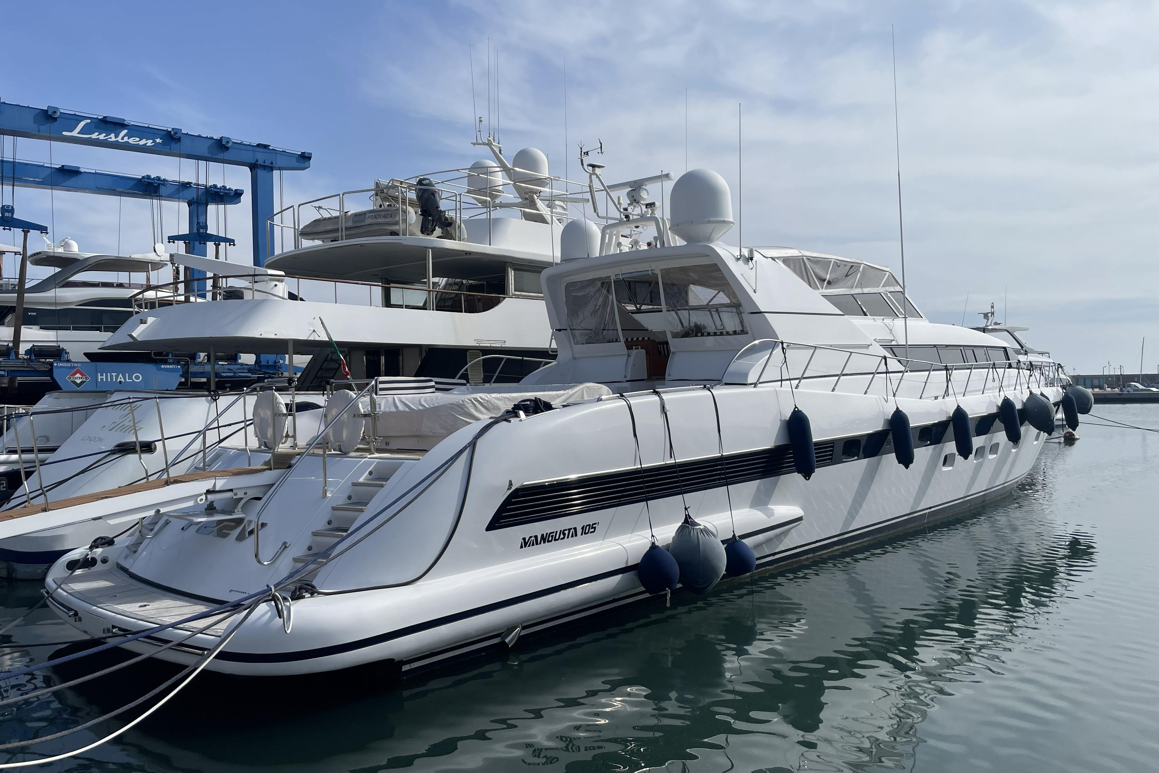 1999 Mangusta 105 Sport