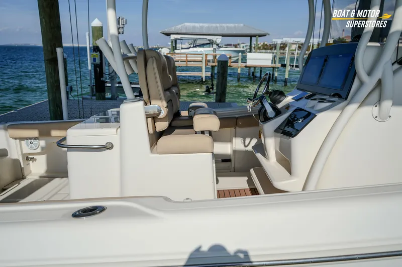  Yacht Photos Pics 2018 Key West Billistic 351 Center Console boat interior with helm and seating.