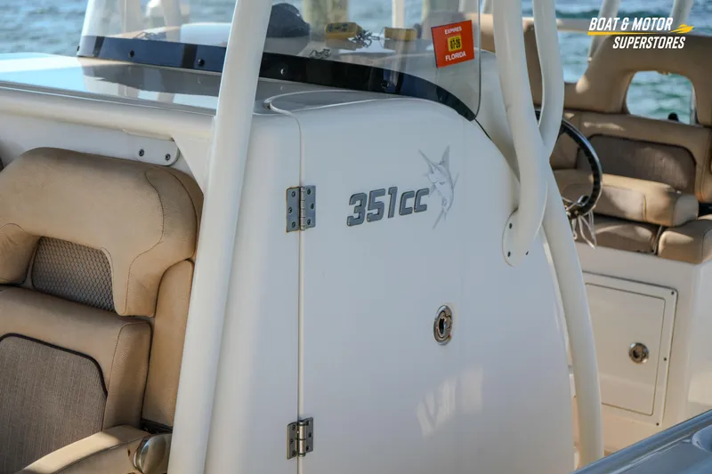  Yacht Photos Pics 2018 Key West Billistic 351 Center Console boat interior with seating and console details.