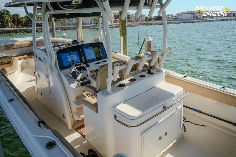  Yacht Photos Pics 2018 Key West Billistic 351 Center Console boat interior with helm and seating.