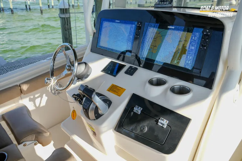  Yacht Photos Pics 2018 Key West Billistic 351 Center Console helm with dual Simrad displays and controls.
