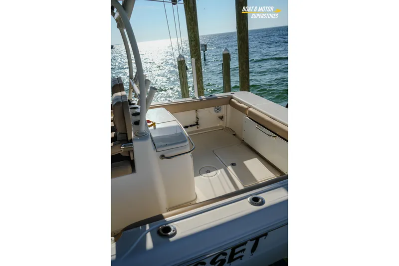  Yacht Photos Pics 2018 Key West Billistic 351 Center Console boat interior with ocean view.