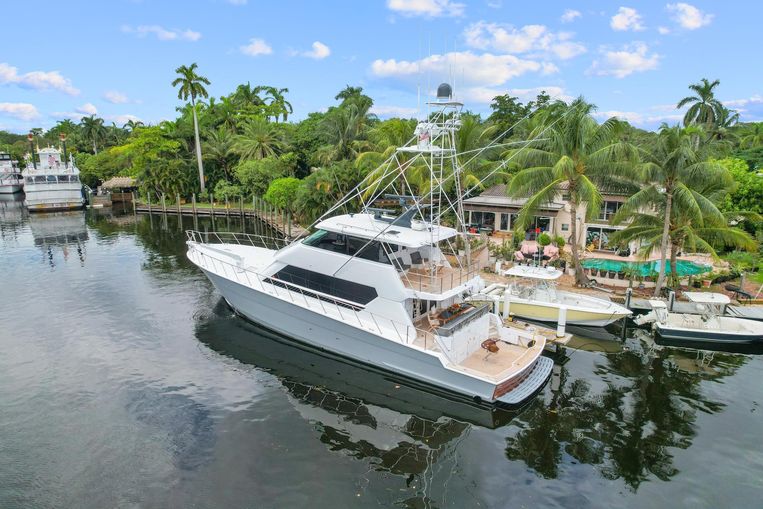 1998-82-hatteras-82-convertible