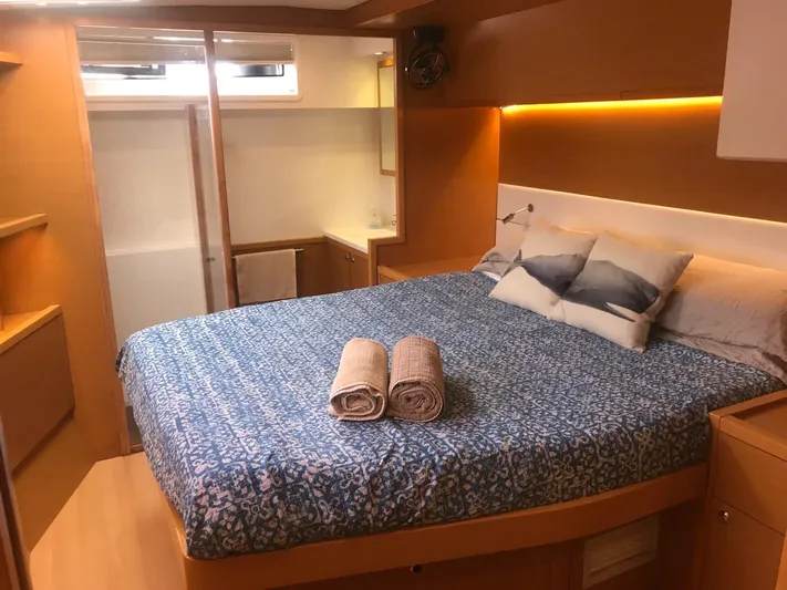 Matilda Mia Yacht Photos Pics 