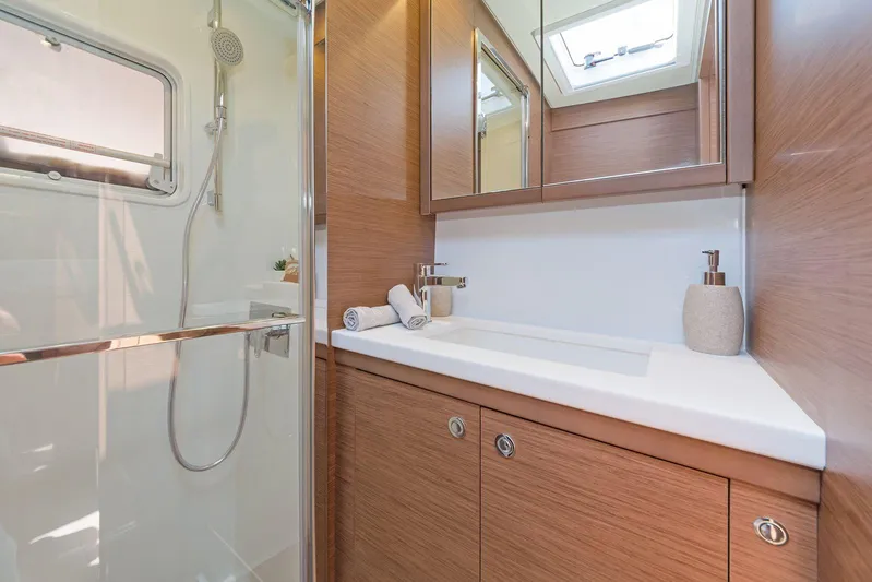 Matilda Mia Yacht Photos Pics 