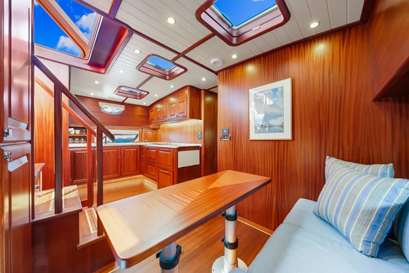 Island Girl Yacht Photos Pics 