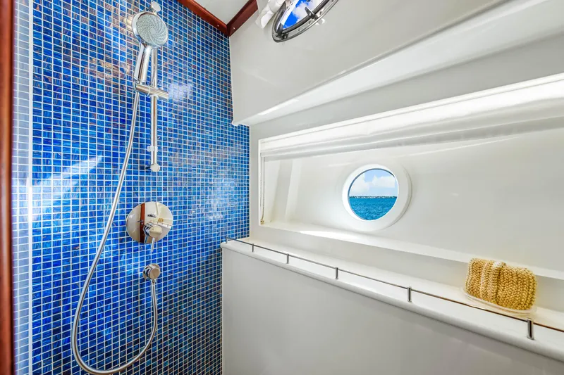 Island Girl Yacht Photos Pics 