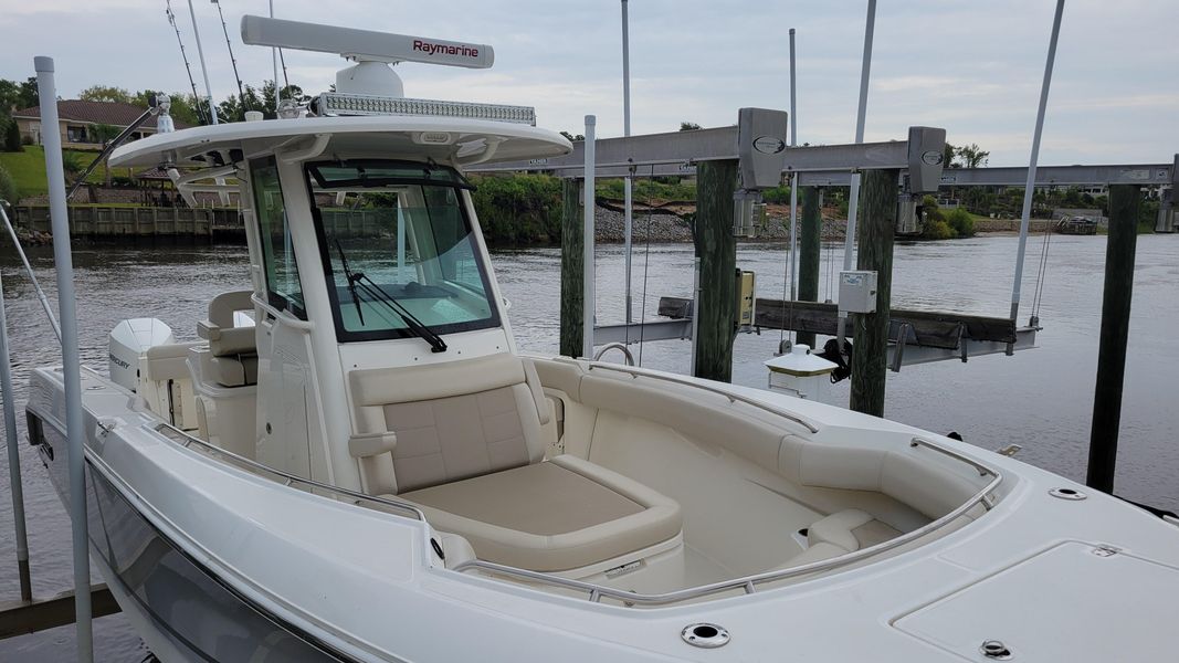 2020 Boston Whaler 280 Outrage