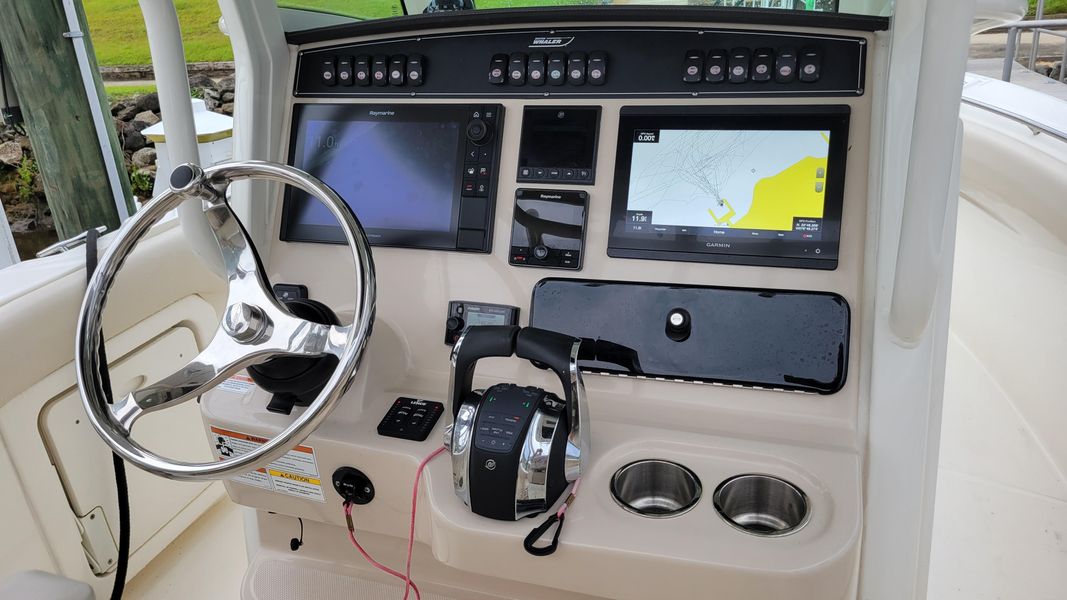 2020 Boston Whaler 280 Outrage