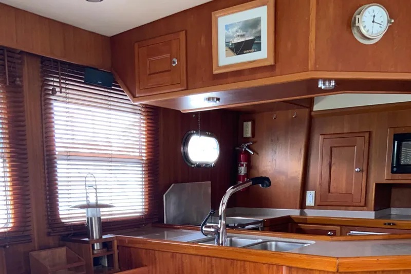 Sandpiper Yacht Photos Pics 