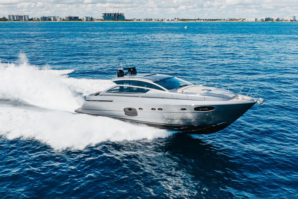 2016 Pershing 62 