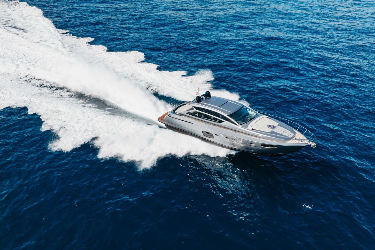 2016 Pershing 62 