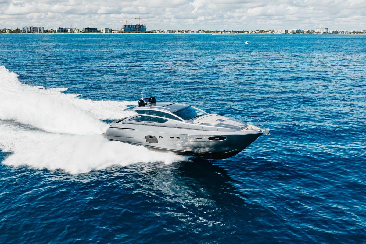 2016 Pershing 62 