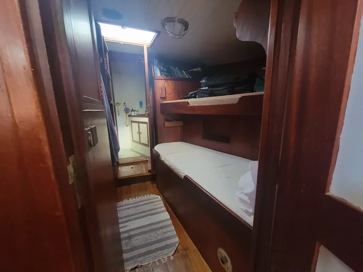 Maisie Rose Yacht Photos Pics Cozy wooden cabin interior with bunk beds, 1984 Kuipper NV Holland.