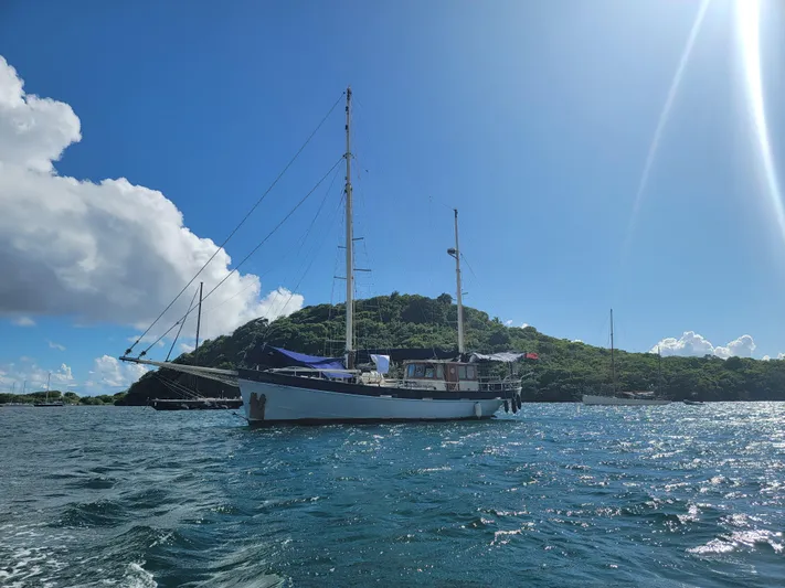 Maisie Rose Yacht Photos Pics 