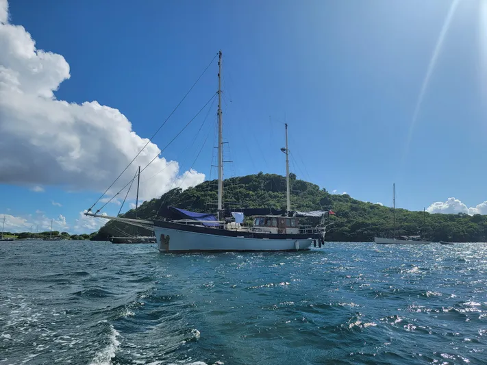 Maisie Rose Yacht Photos Pics 