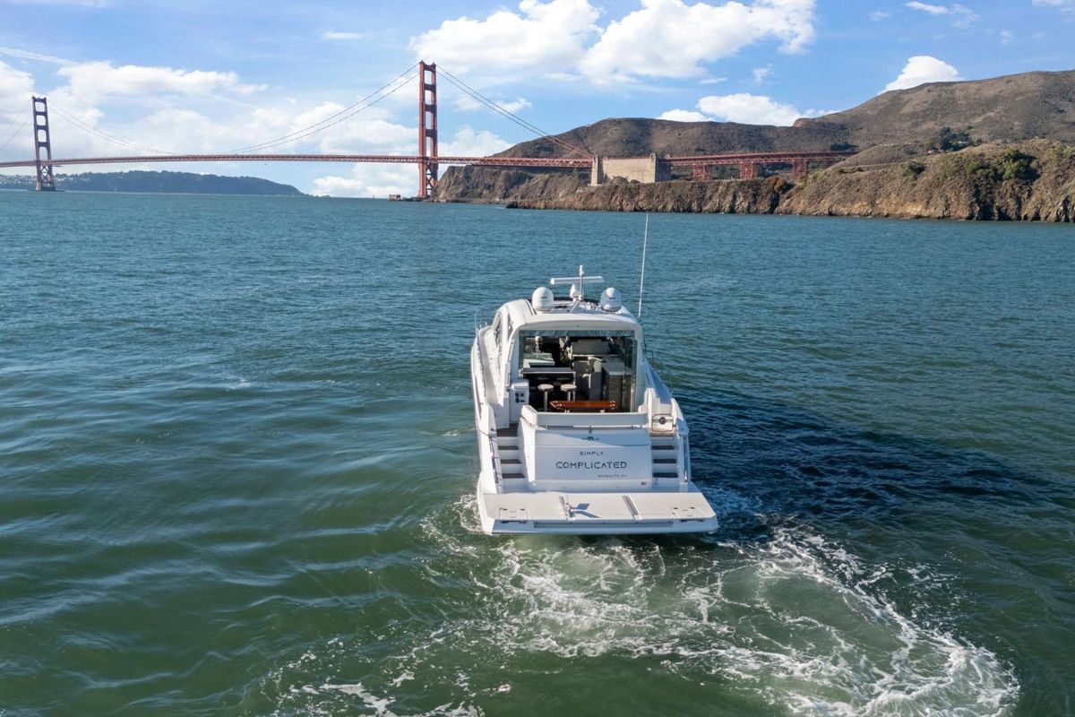 2019 Cruisers Yachts 53 