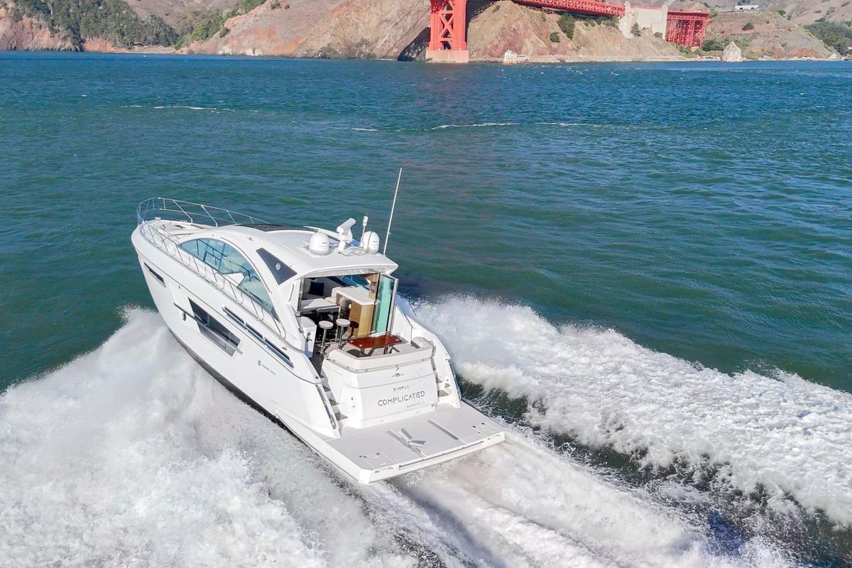 2019 Cruisers Yachts 53 