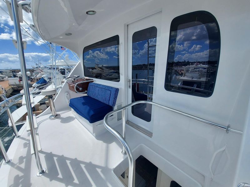 2008 Hatteras Enclosed Bridge