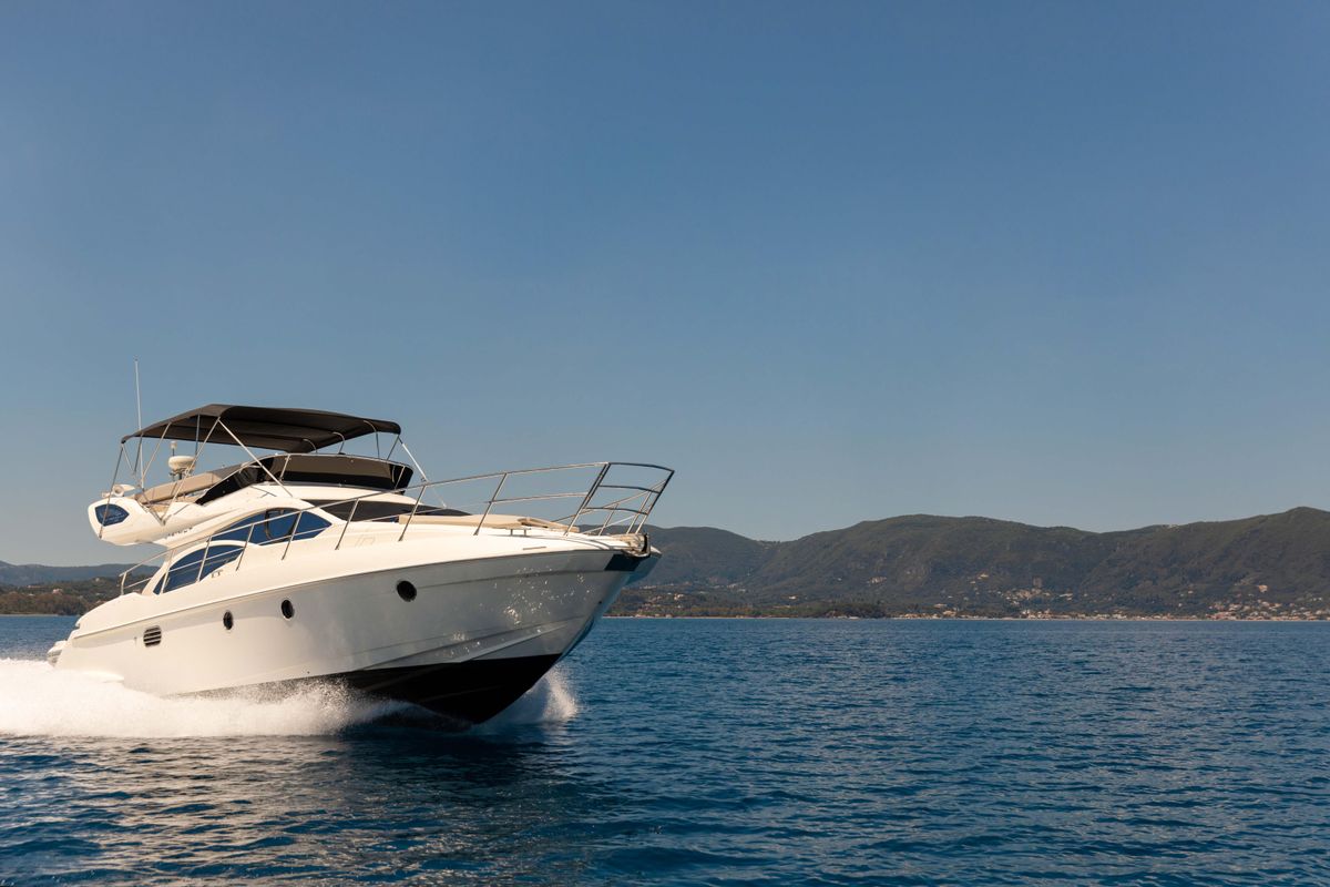 2006 Azimut 42 