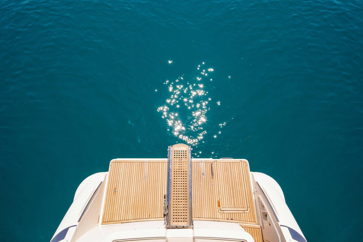 2006 Azimut 42 