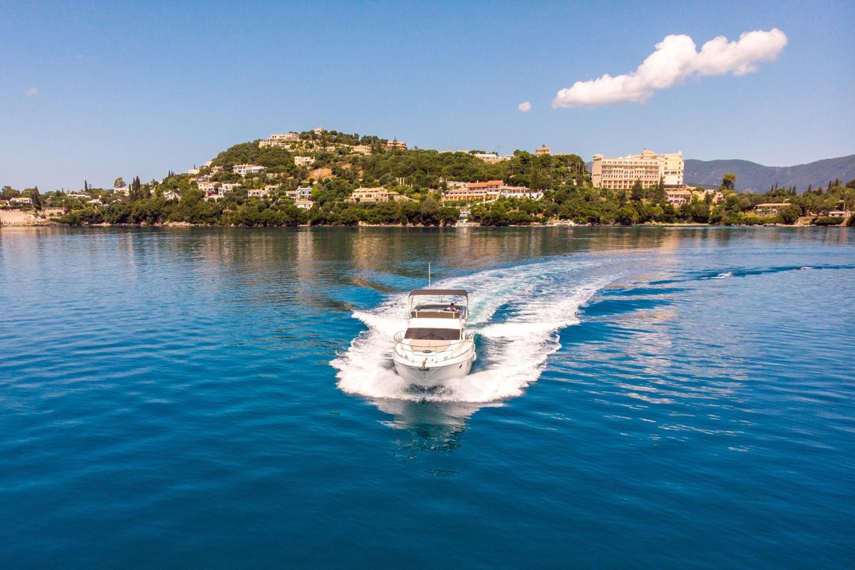 2006 Azimut 42 